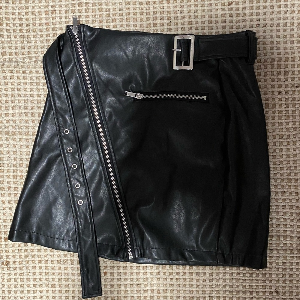 FAUX LEATHER Skirt